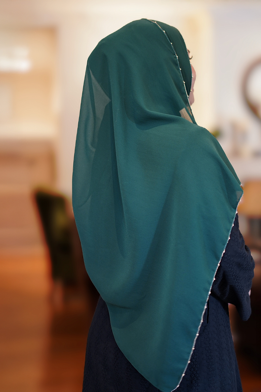 Eva Shawl - Borderline Shimmering Rhinestones (Emerald Green)