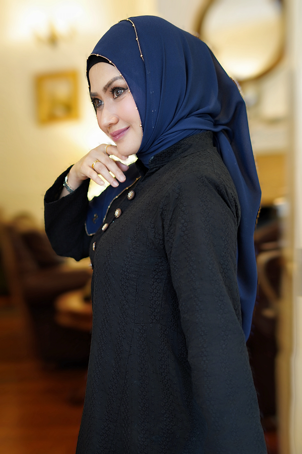 Eva Shawl - Borderline Shimmering Rhinestones (Navy Blue)