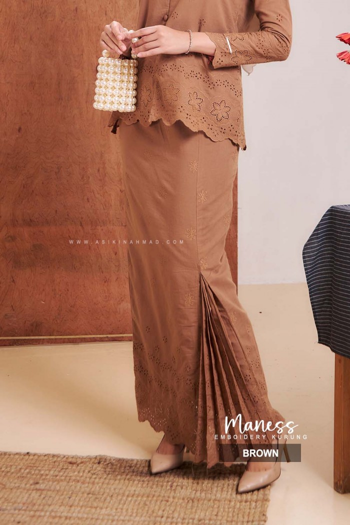 MANESS EMBOIDERY in BROWN