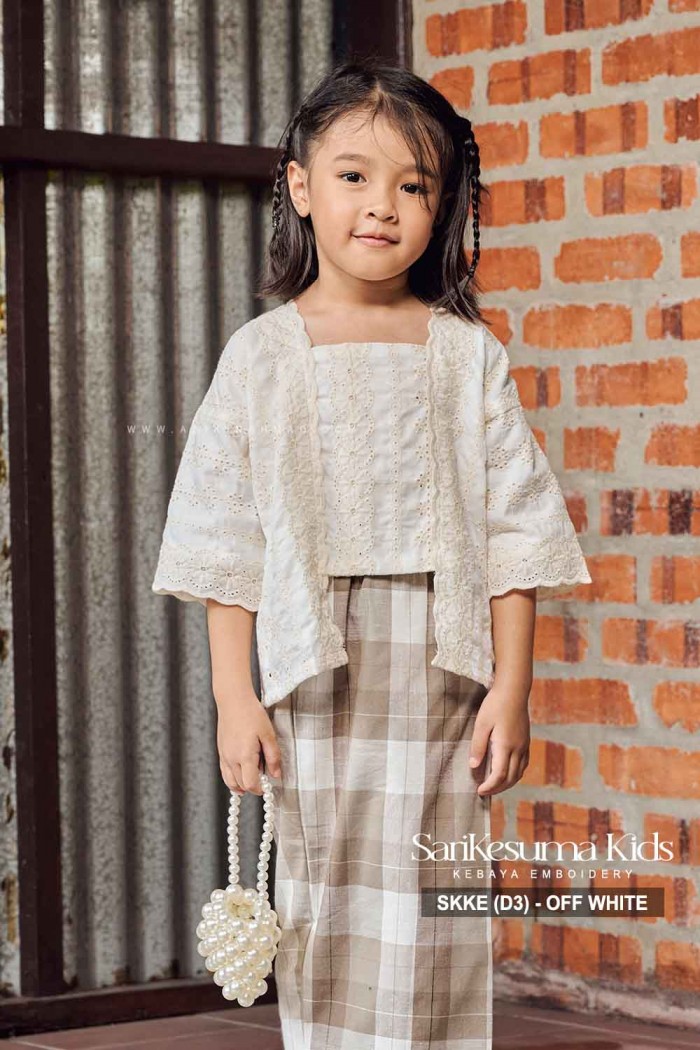 SARI KESUMA KIDS (SKKE-D3) in OFF WHITE