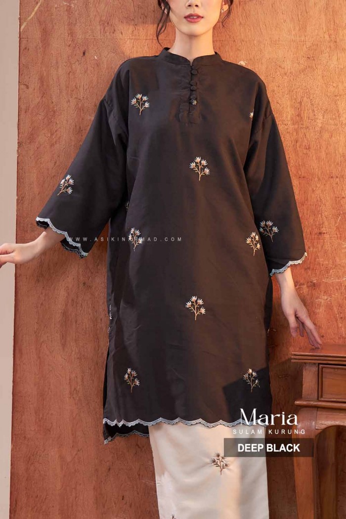 MARIA KURUNG SULAM in DEEP BLACK