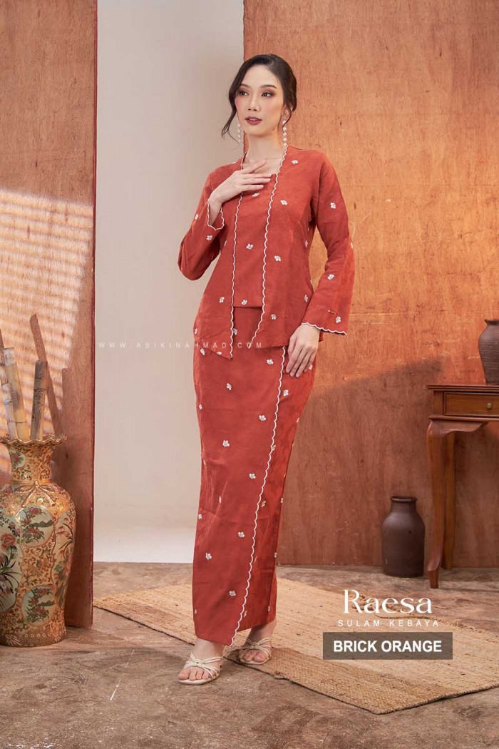 RAESA KEBAYA SULAM in BRICK ORANGE