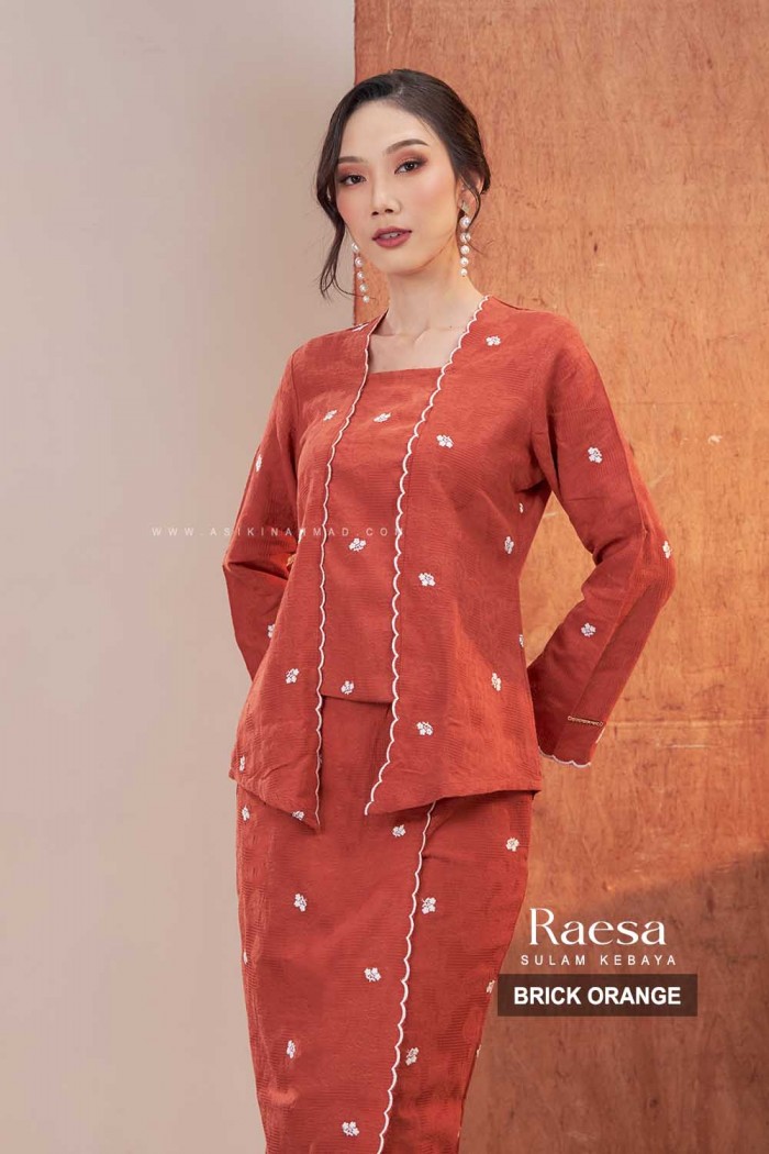 RAESA KEBAYA SULAM in BRICK ORANGE