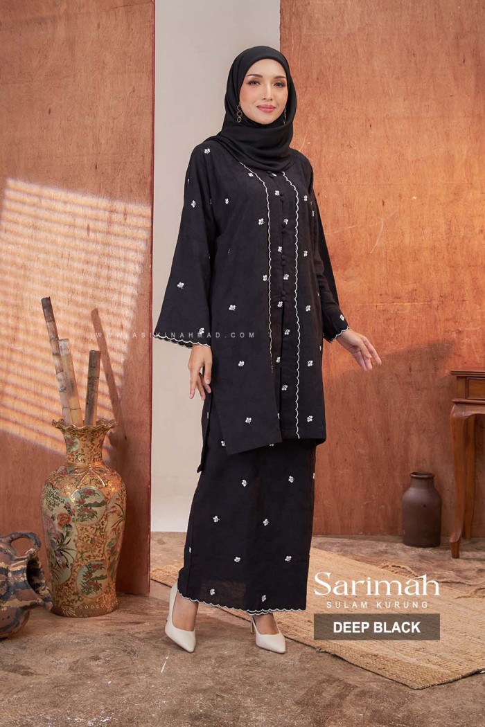 SARIMAH KURUNG SULAM in DEEP BLACK