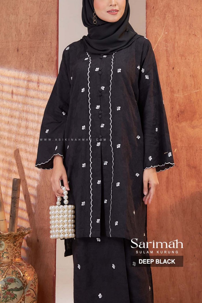 SARIMAH KURUNG SULAM in DEEP BLACK