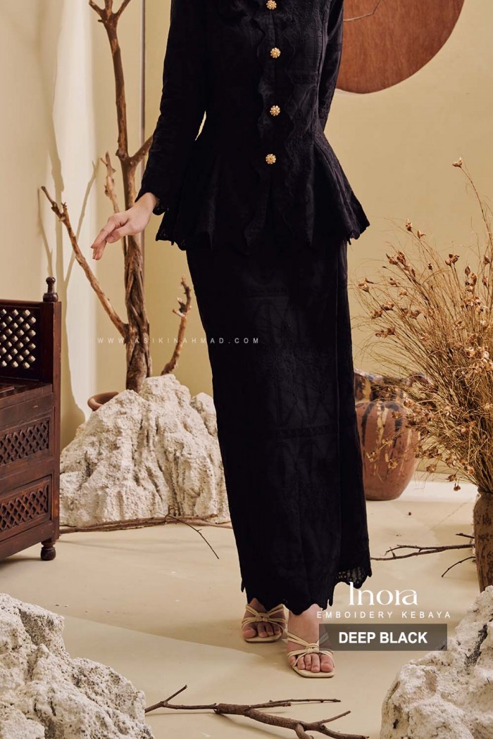 INORA KEBAYA in DEEP BLACK