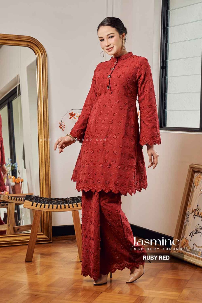 JASMINE KURUNG in RUBY RED