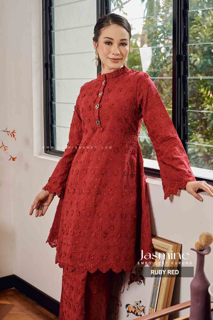 JASMINE KURUNG in RUBY RED