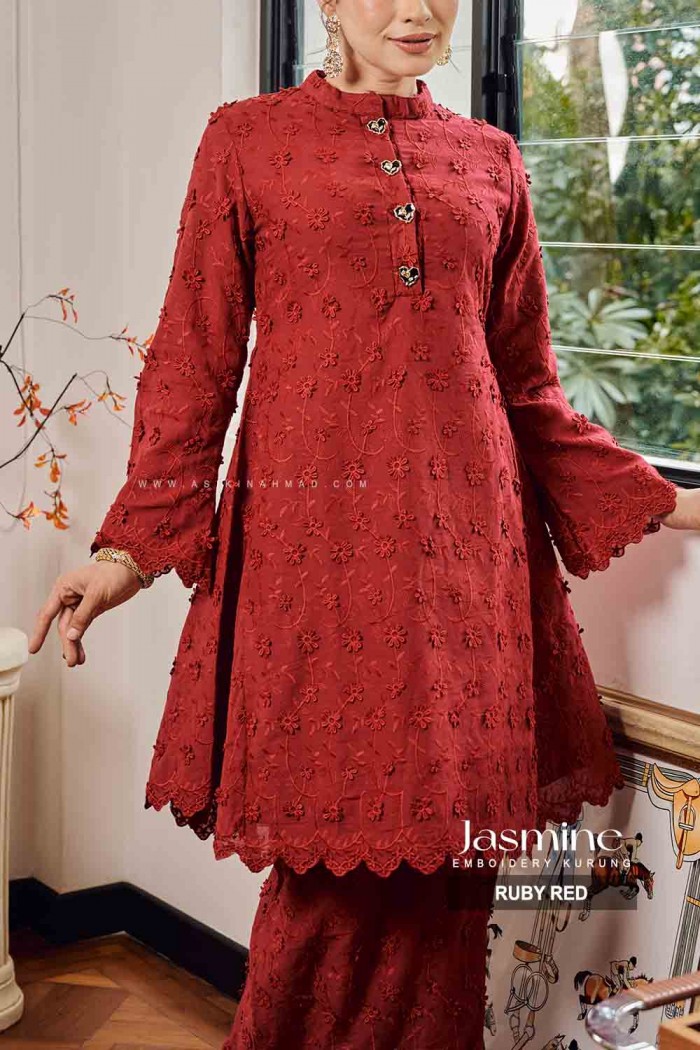 JASMINE KURUNG in RUBY RED